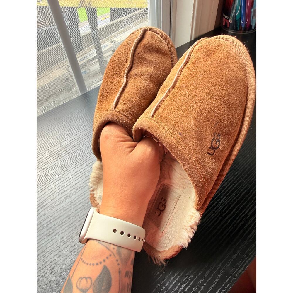 UGG Scuff Slippers Chestnut Suede Shearling Lined Womens Size 7 Cozy Slide - Picture 2 of 8